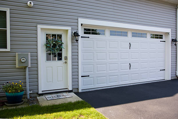 24/7 Emergency Garage Door experts in Sonterra, TX